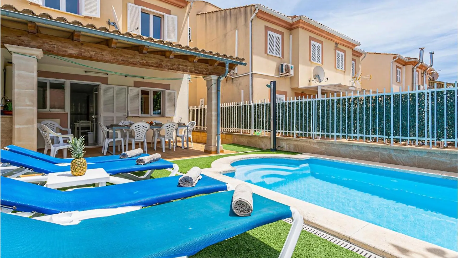 4 Bedroom Beautiful Home In Alcudia Port de Alcudia  0*, Port de Alcudia (Mallorca)